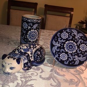 Home decor Blue & White Porcelain Lot of 3